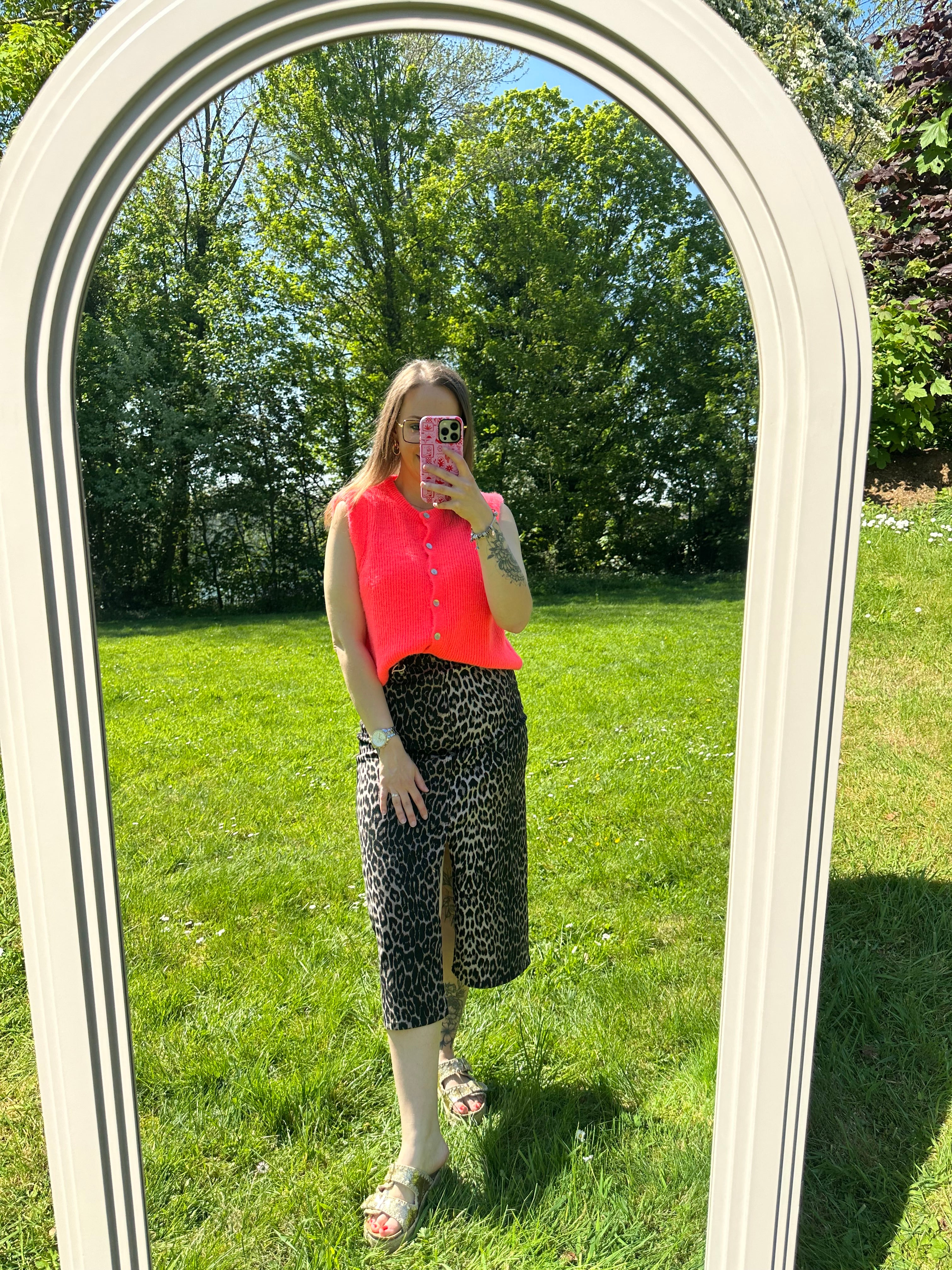 Evelien Alpaca Sleeveless Vest Coral