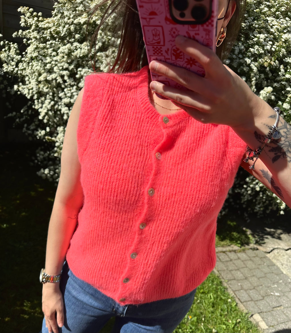 Evelien Alpaca Sleeveless Vest Coral
