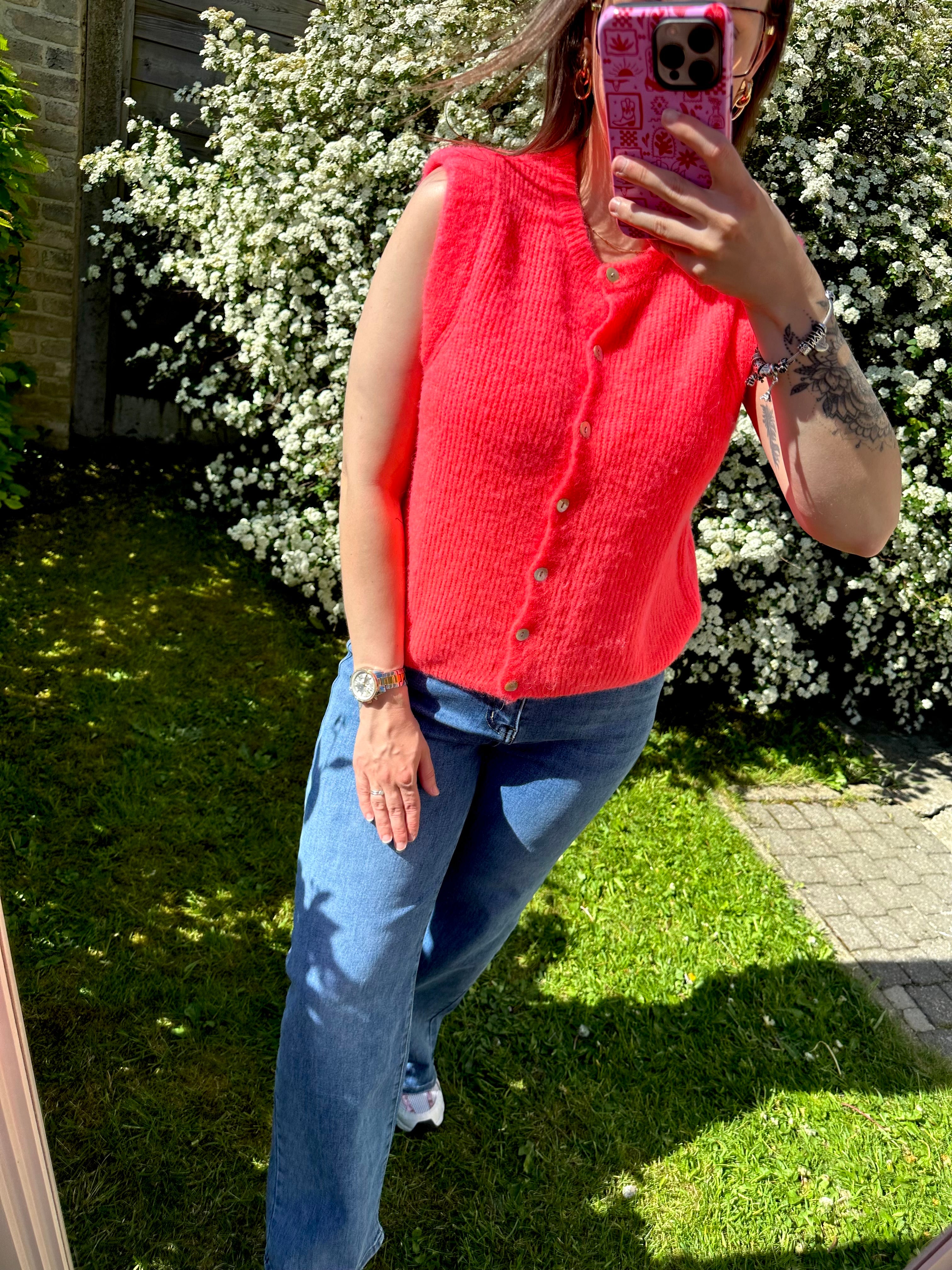 Evelien Alpaca Sleeveless Vest Coral